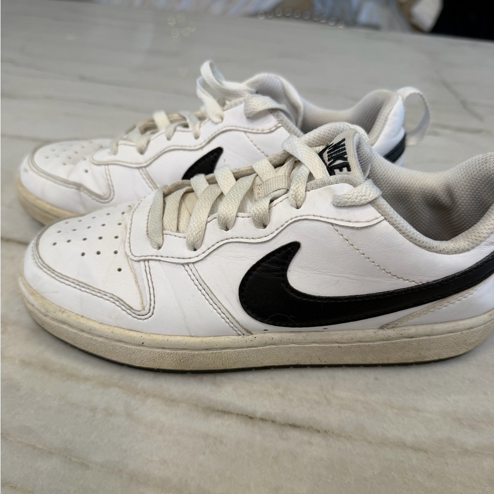 Nike Classic White and Black Athletic Shoes